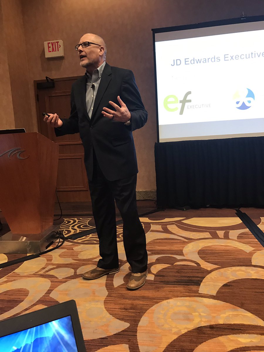 wardquarles's tweet photo. #C17LV insight on #change #leadership. @lyleekdahl leads @OracleJDEdwards customers through #strategies. #digitaltransformation https://t.co/IFcbGsm2LS