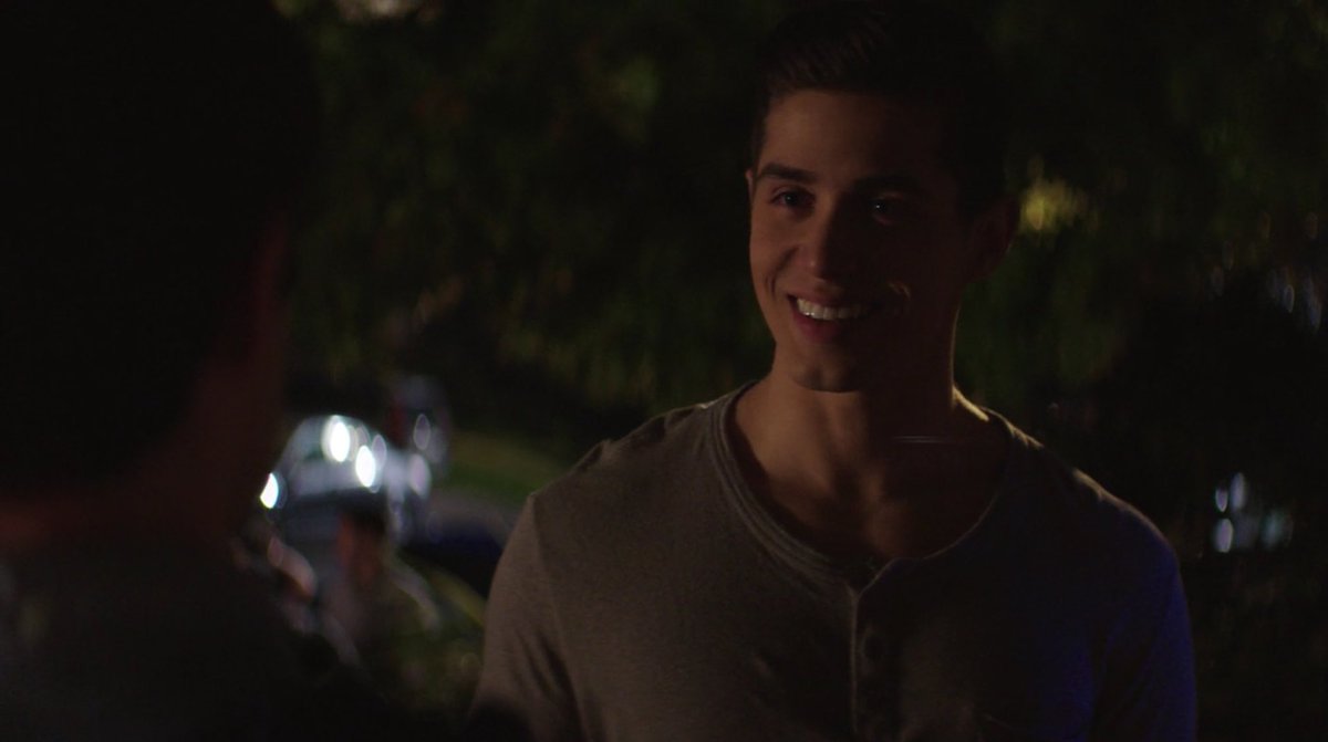 13RWarchive's tweet image. Jeff Atkins

RT if you like him
Fave if you don't