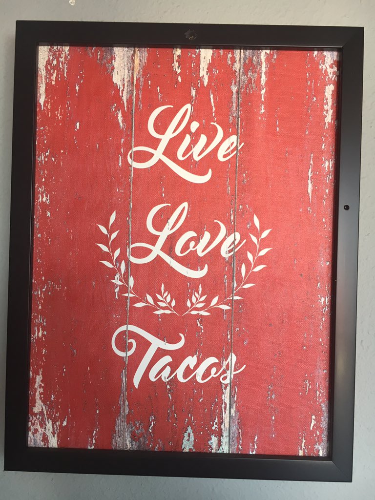 Dario_333_'s tweet photo. Real Talk #TacoTuesday #tacarbon https://t.co/9UzJPEfBjA