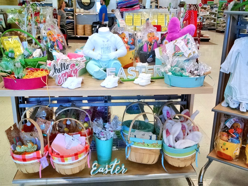 Our new extra mini mini seasonal to inspire guests on blue side!  #vmtl #babysfirsteaster #TargetStyle <a href="/SamanthaVMML/">Samantha Snow</a>