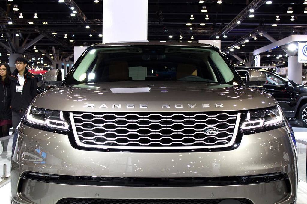 JLRRichmond's tweet photo. #Velar 'nt you special? #fb
#RangeRover #TravelTuesday #VIAS2017 #VIAS #vanautoshow17 https://t.co/0znKmJVdY8 https://t.co/WFtC6peTy7