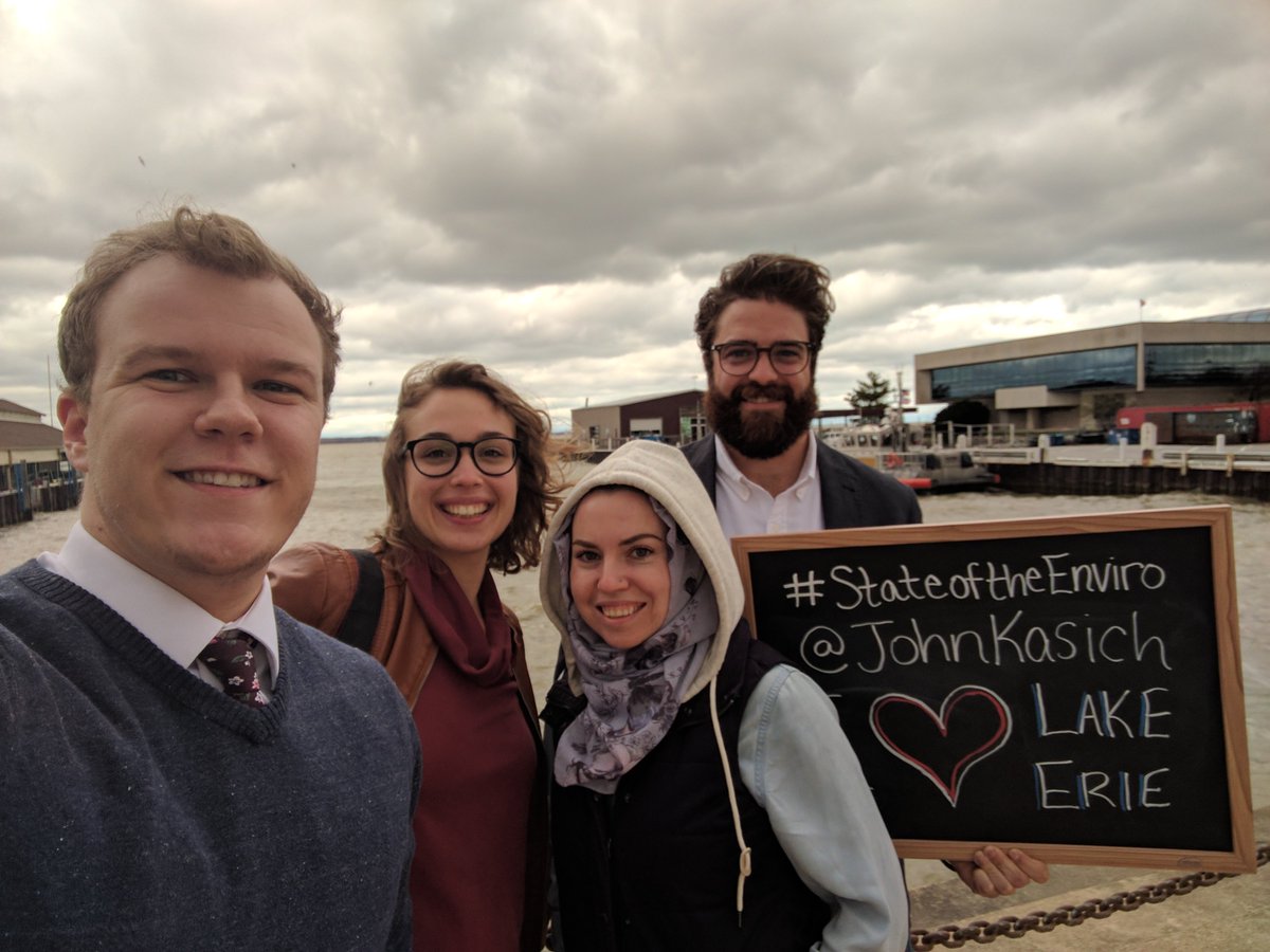 OECActionFund's tweet photo. We're up here in #SanduskyOH talking to Ohioans about a healthy #LakeErie! #OHSots #StateoftheEnviro https://t.co/F9SPRJ93LM