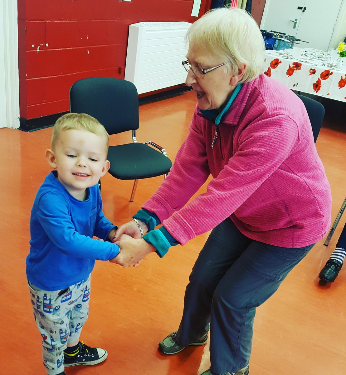 TracingSteps's tweet image. Today's Let's Just Dance at Demesne Community Centre. Lots to offer one another. #intergenerational #dementia #tacklingdementia