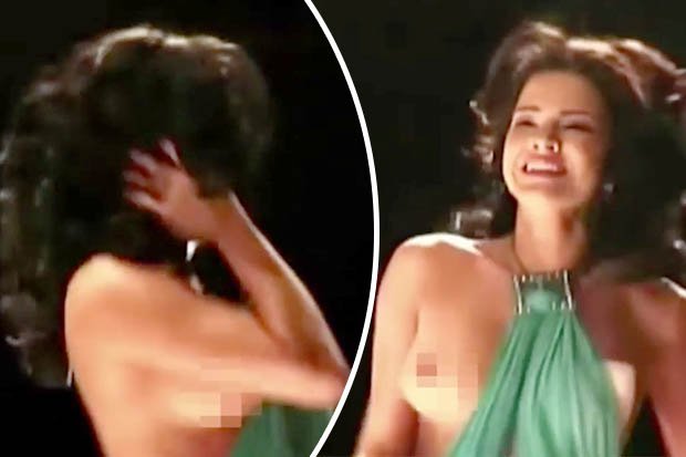 Gorgeous Dancer Suffers Huge Wardrobe Malfunction Entire Duration