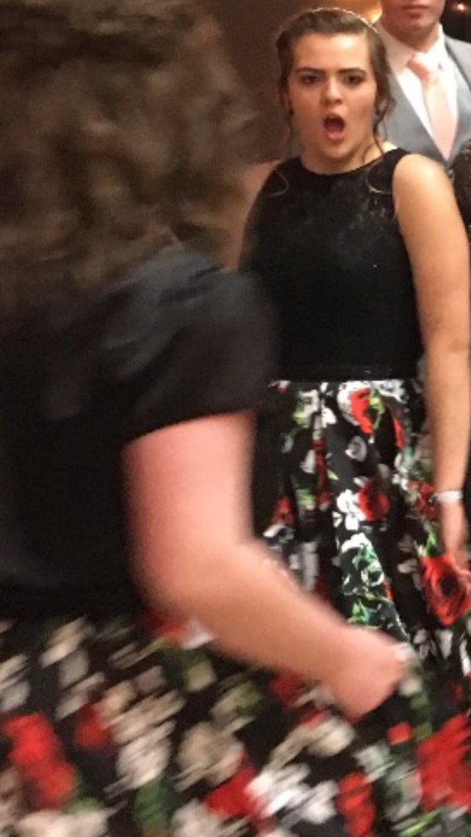 HaileyHunting's tweet photo. When someone shows up to prom in the same dress as your home girl‼️⁉️🚫☠️ https://t.co/qb0jLrskh1