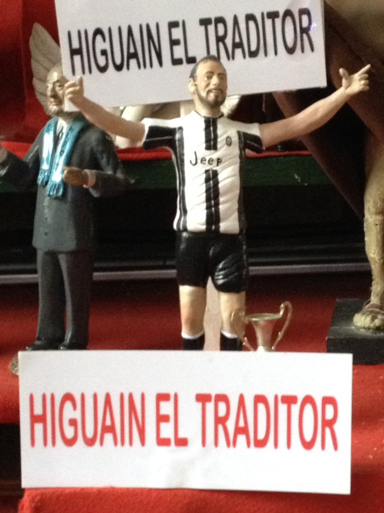 RealDonDiNapoli's tweet photo. @SemprePodcast Even as a presepe he's considered a #Traditor https://t.co/gYz36vQsOU