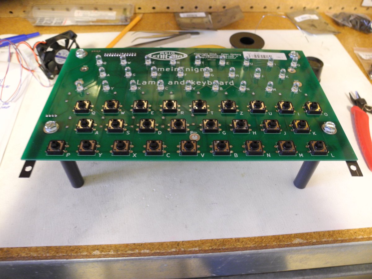 jefftranter's tweet image. Next blog instalment, assembling the @meinenigma kit
jefftranter.blogspot.ca/2017/04/the-me…