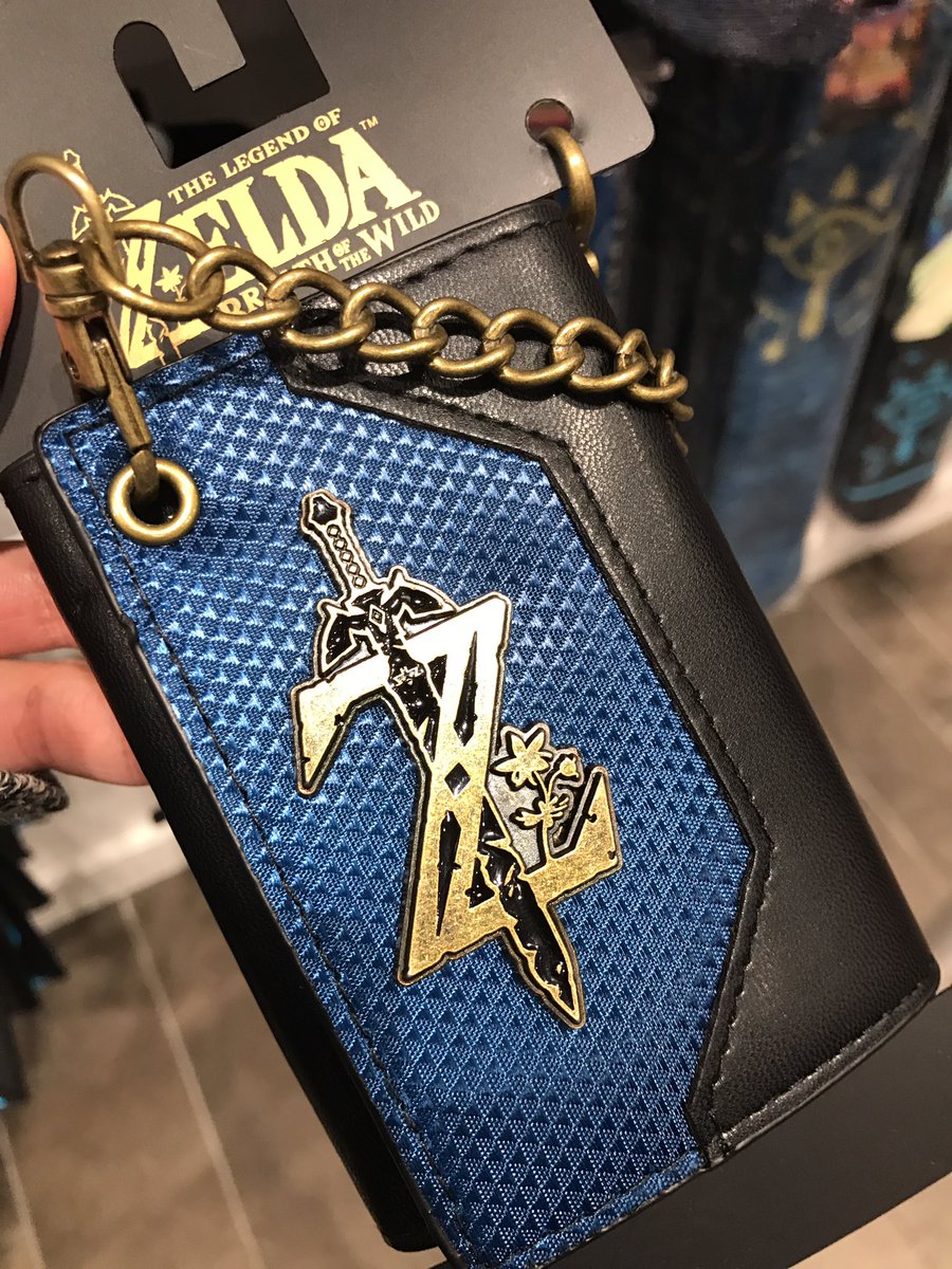 Newyorkゼルダグッズレポ サークサーク デッ デター ニューヨークのブレスオブザワイルドグッズコーナー これを待ってた ゼルダ 靴下は真面目に買おうかな