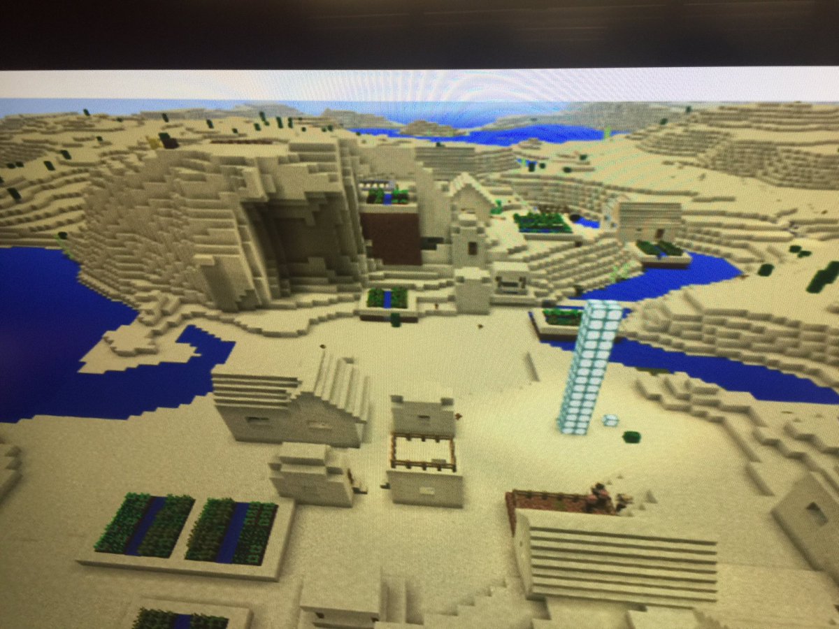 lattinr's tweet photo. We built cities on islands and talked about sustainability. #ceohgo #cisdtechnology #castleberryisd #minecrafteducation #CEscienceclub https://t.co/Vz1n2V4ZQR