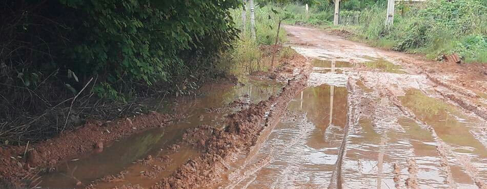 Ontem,03 visitei algumas ruas alagadas de Taquaruçu e Taquaralto. Depois fui ao Subprefeito Pastor João C. e passei as demandas#AquiTrabalha