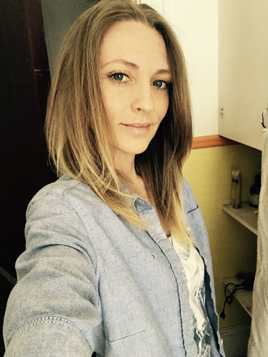 AmandaRaven5's tweet photo. Loving life and feeling the positive vibes.  ❤🌺🎶😊 https://t.co/9fF8x5TYPb
