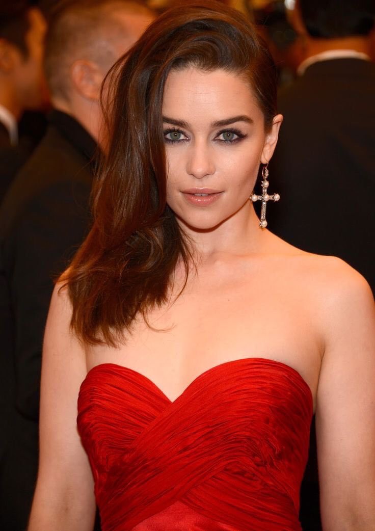 babesbrackets's tweet photo. #EmiliaClarke 🇬🇧 https://t.co/kPdPPOw43B