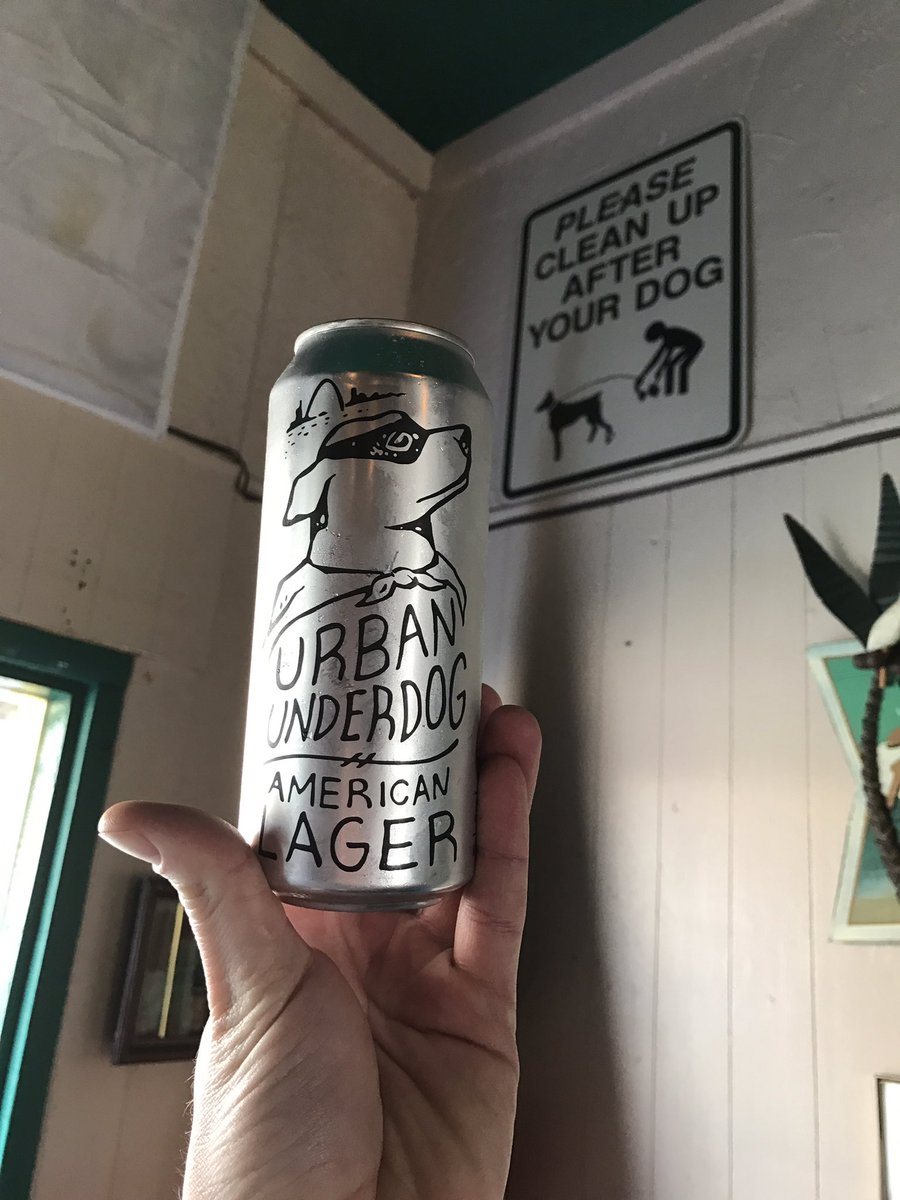 Garrett_Ash's tweet photo. The dogs are out at #ColoradoBobs. Come by and grab one but be sure to recycle! @urbanchestnut #UrbanUnderdog https://t.co/kNff5rtimg