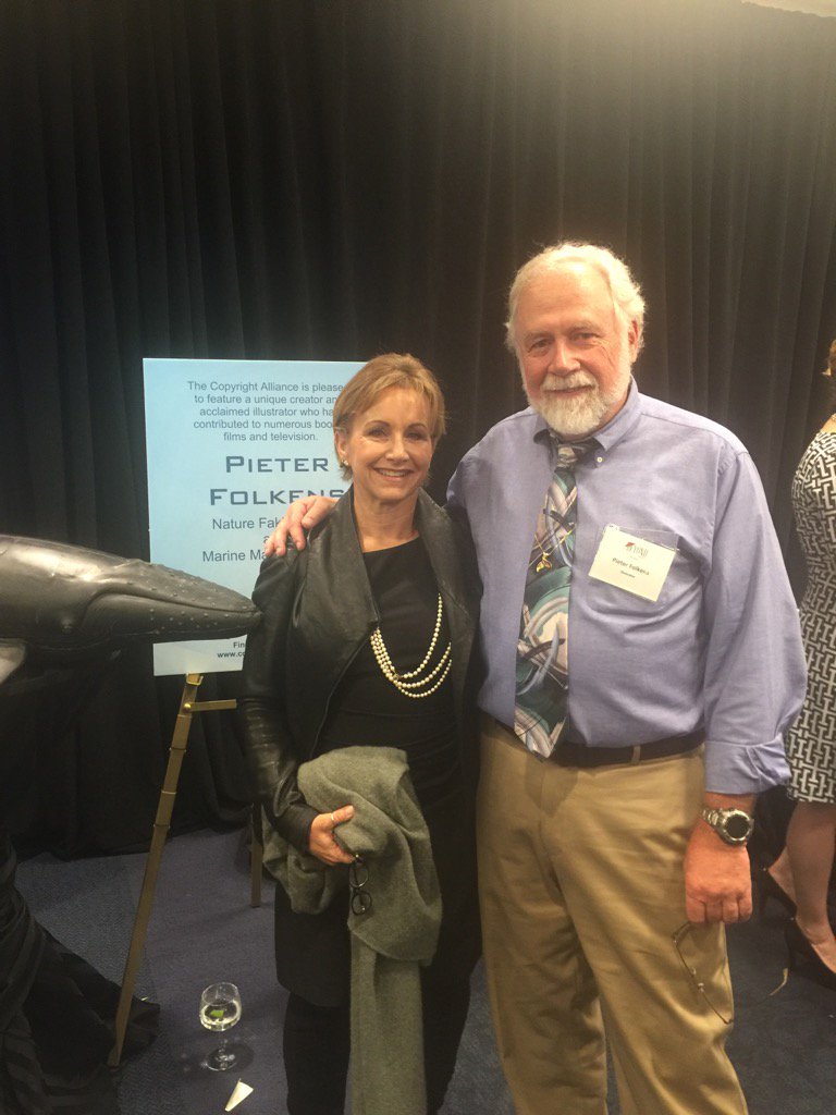 Eileen99's tweet photo. .@TheGabrielle_C with 'nature faker' Pieter Folkens at tonight's #BeyondReCarpet event https://t.co/YeGgm3Bp14