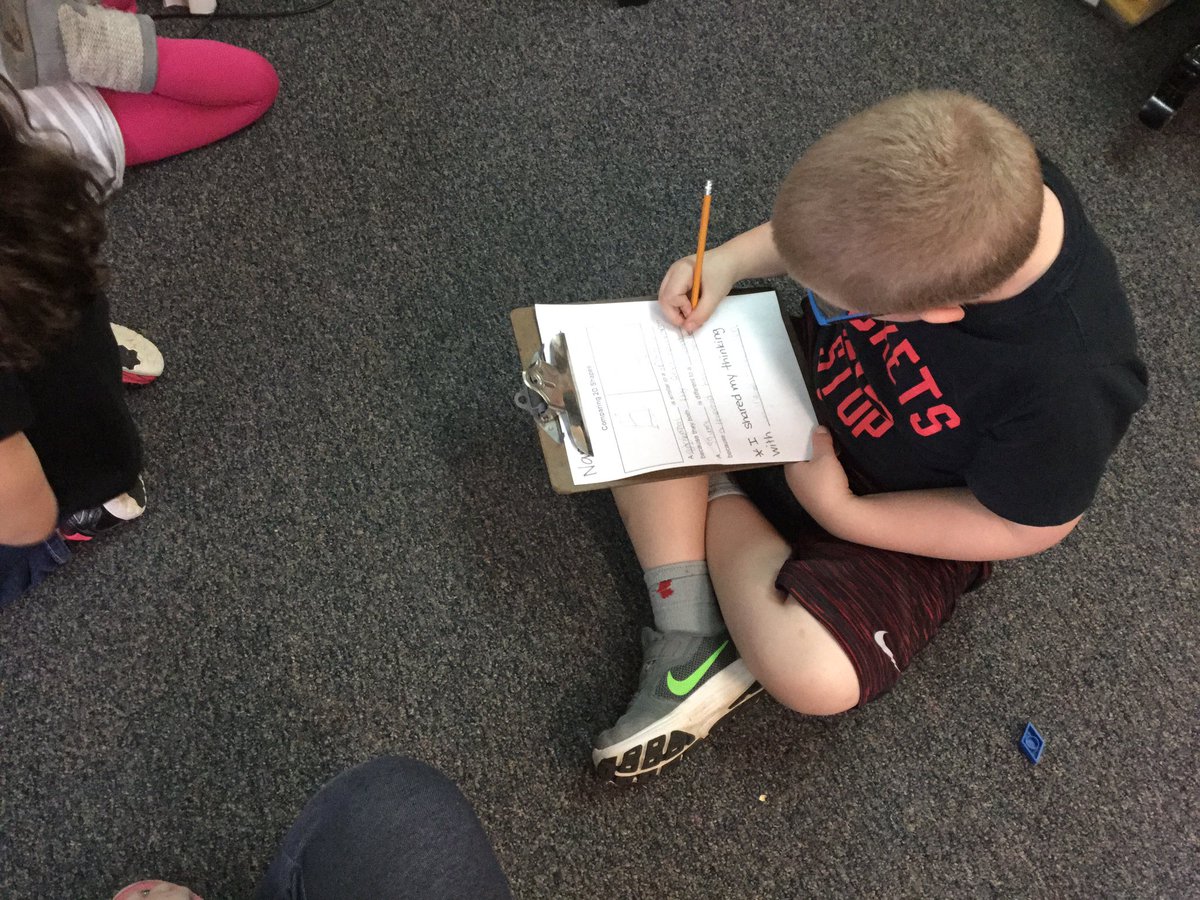 hutchins_2nd's tweet photo. Comparing shapes attributes. Similar (pretty easy) vs. different (trickier than we expected). #explainingourthinking @AltonDarby https://t.co/YhaWjJMcc4