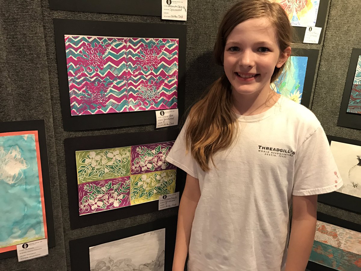 creativity_hive's tweet photo. @SpicewoodPYP artists #shiningbright tonight @rrisdart #PAC #ElemArtShow #yourhartmonth #txYAM17 #rrisdproud @JKimRRISD will be so proud! https://t.co/q2NB4L3gNQ