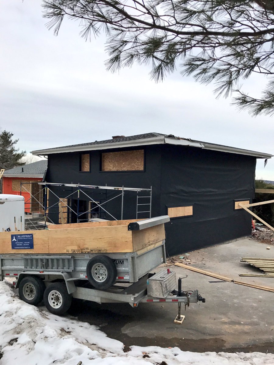 keelagencies's tweet photo. @VaproShield #revealshield going up on #mahonebay build https://t.co/njCnRU2B9c
