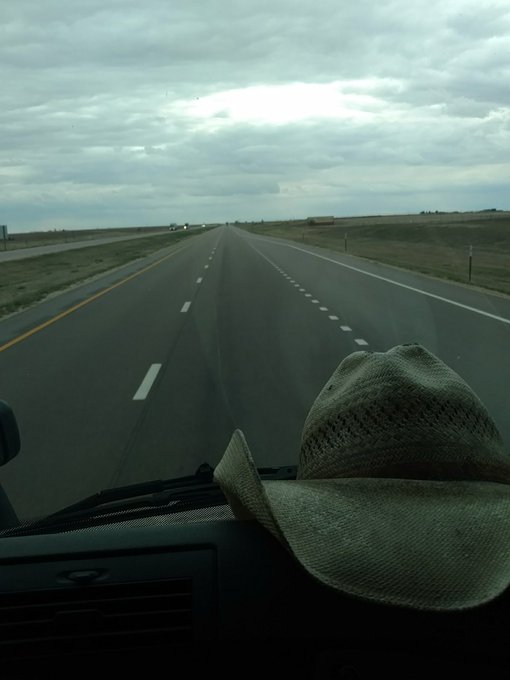 Lonely drive west https://t.co/DKoxbVfUoY
