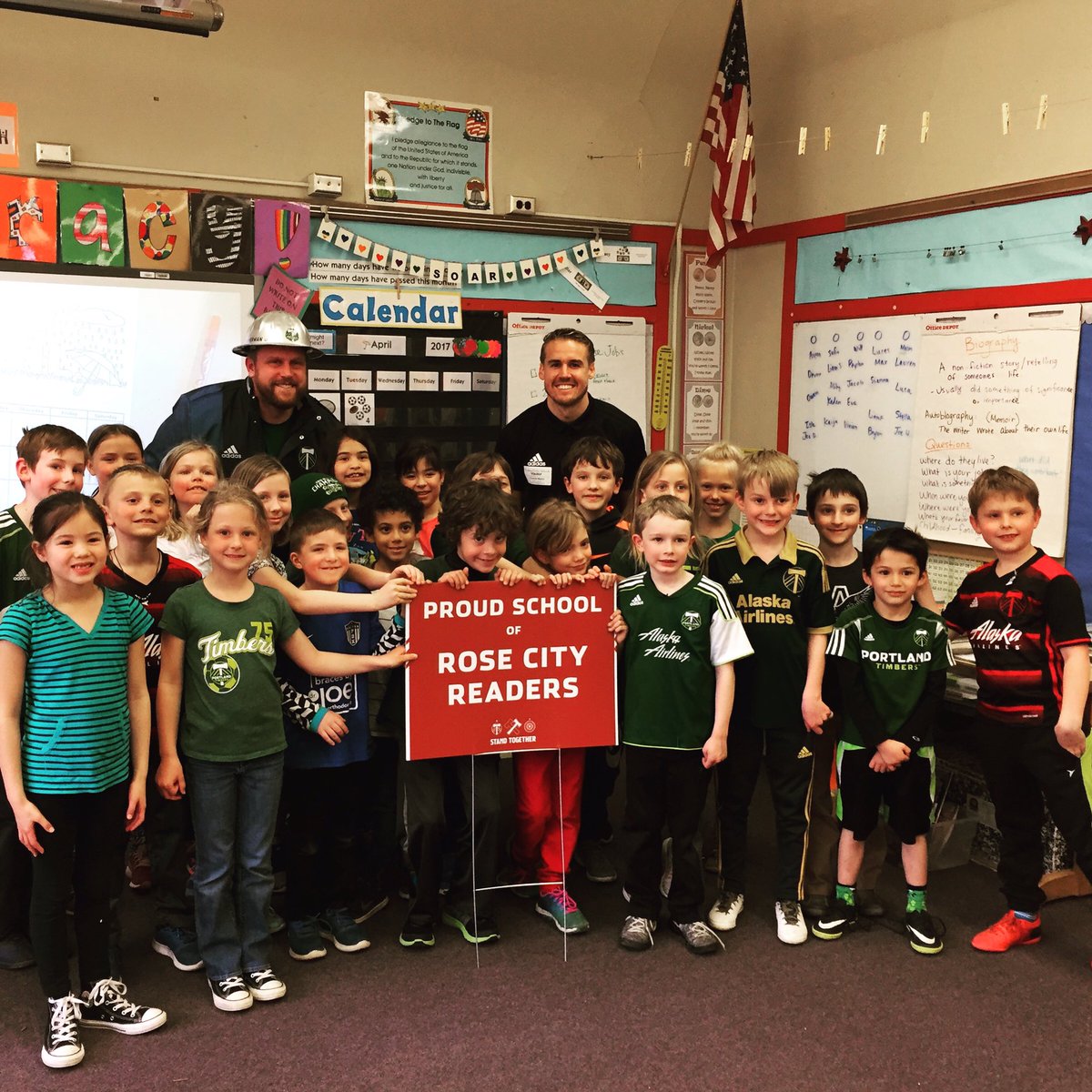 Great day reading with <a href="/timberjoey/">Timber Joey Webber</a>, <a href="/CR_Myers/">Chance Myers</a> &amp; the 2nd graders at Alameda! #RoseCityReaders ⚽📖📚