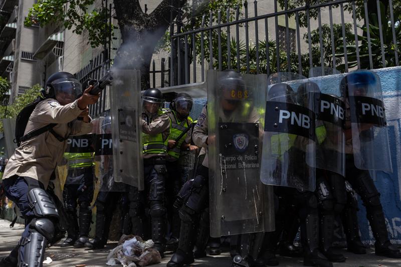roraimay's tweet photo. #España suspendió exportación de equipo antimotines a Gobierno venezolano https://t.co/IEsGxSKVOU by #audiocode via @c0nvey https://t.co/yJMVdHS2JZ