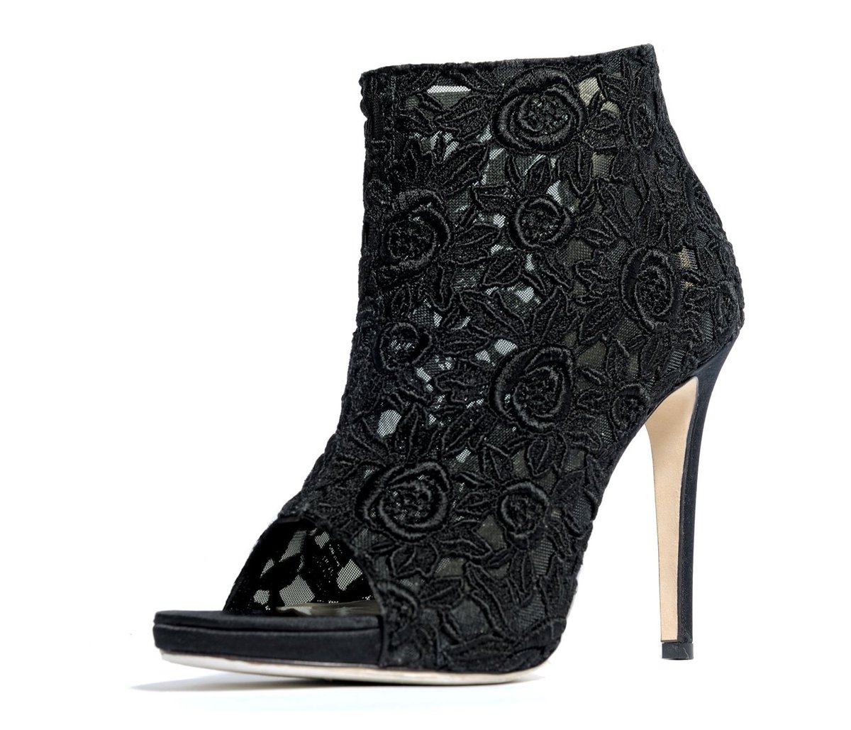 MaryKyri's tweet photo. SARAFINA Sheer  Lace Open Toe Bootie
The feature of your outfit.
#shoes,#fashion,#heels,#stilettos,#marykyrihttp://ow.ly/Dk0r30akvJ6 https://t.co/7X3g4GmkTJ