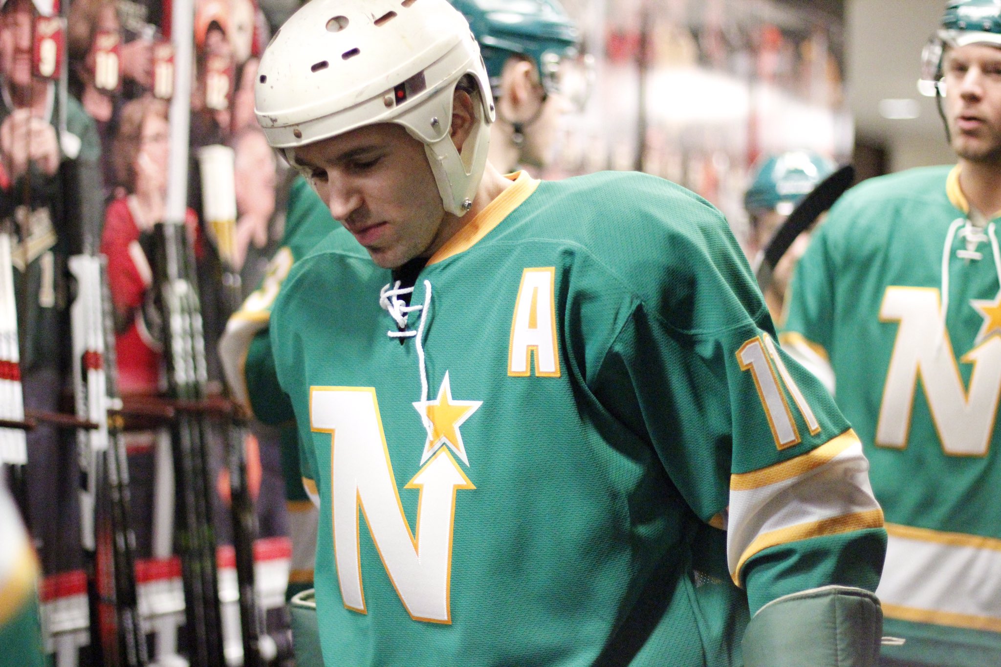 Minnesota Wild on X: 👀 Zach Parise wearing J.P. Parise's North Stars  gloves and helmet. #mnwild  / X