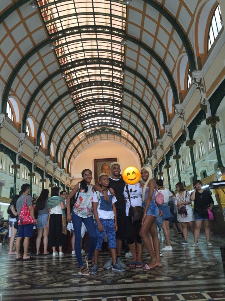 kobiemusic's tweet photo. Central post office #tour #Vietnam #kobie #kobiemusic #centralpostoffice #saigon https://t.co/l4NQEeCC3h