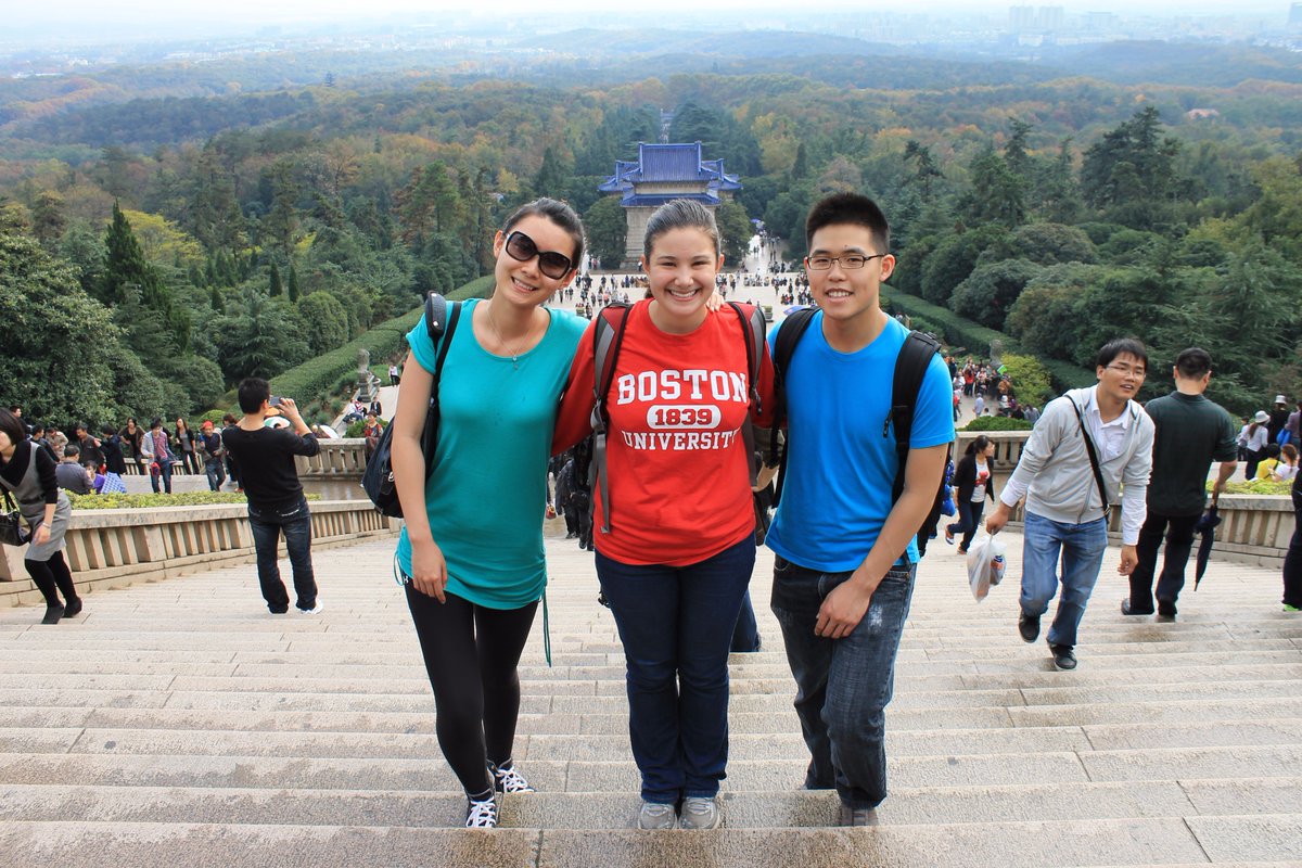 vicks106's tweet photo. Reppin #BU in Nanjing, Chengdu, Huangshan, China! Go @BUladypilots!! #womensultimate #Old3P #BUGivingDay https://t.co/8D0DvkdVMk