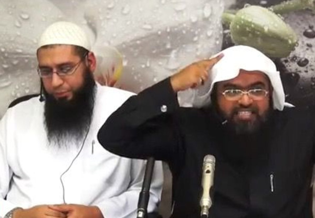 Föreläsare hos Sveriges förenade muslimer: ”Kvinnor får inte gå ut, ha parfym eller skoja”
aftonbladet.se/nyheter/samhal…