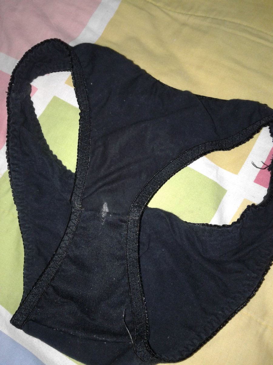 Mi esposa me dijo que iba con sus amigas, pero al ver esto a que creen ustedes que salió ella y con quien?
#HotWife #PutiEsposa #Caliente