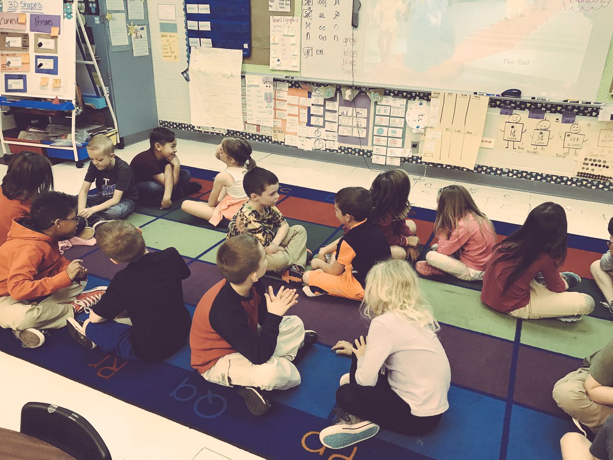 ChristinPropst's tweet image. Students doing a think-pair-share activity after our story in reading.  #BeyondTheLesson