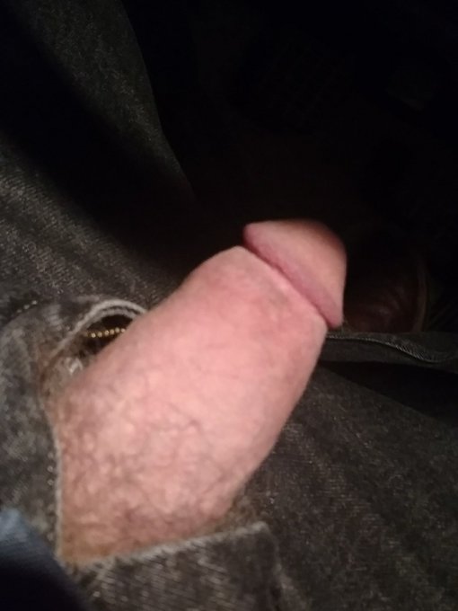 Needs attention https://t.co/NDrWjHhcUP<a href="/tag/newprofilepic"class="tags"><span>#newprofilepic</span></a>