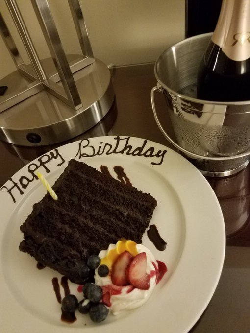 Another surprise!! https://t.co/cSbmslcvsF<a href="/tag/birthdaygirl"class="tags"><span>#birthdaygirl</span></a>