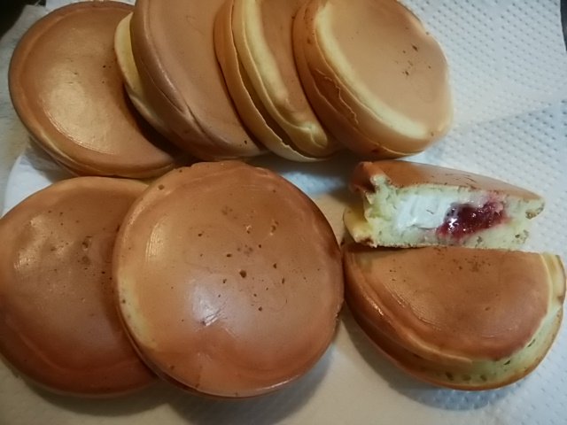 ぢう イチゴジャム クリームチーズいり大判焼きの完成であります 断面みせたものはいまからいただきます T Co Lyk4aged5k Twitter ぢう イチゴジャム クリームチーズいり大判焼きの完成であります 断面みせたものはいまからいただきます T Co Lyk4aged5k Twitter
