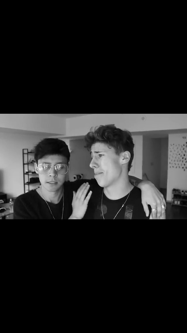 zuricata4everrr's tweet photo. @ElJuanpaZurita mis amigas cuando me ignoras JAJAJAJSJS #JZenUltraMiami https://t.co/sFWtYlI5iL