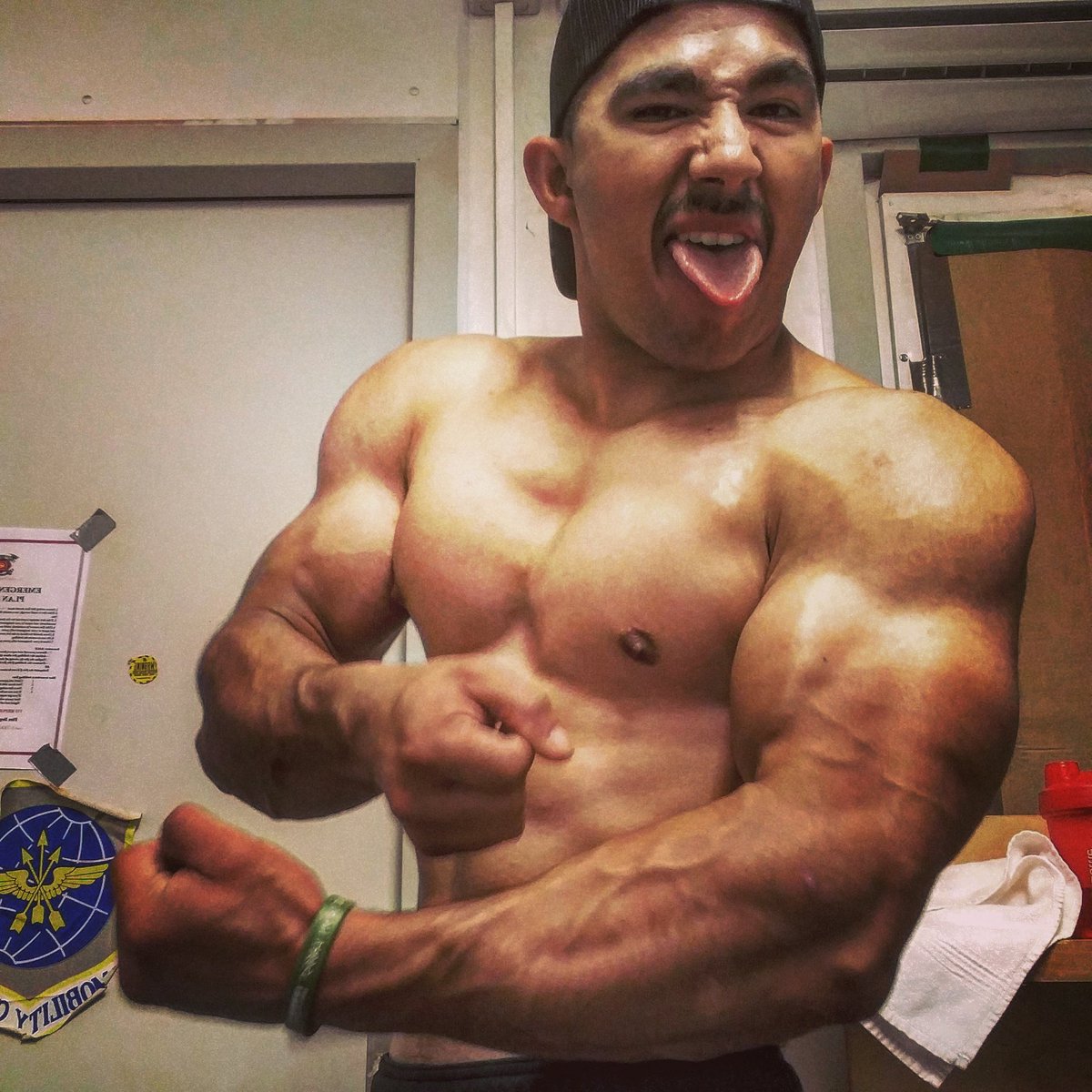 Airforce_Clo's tweet photo. Forgetting I had tweeter. 
Give me a follow on SC:airforce_Leo 
Insta: cia_tacathlete_leo https://t.co/VS93BoOmqt