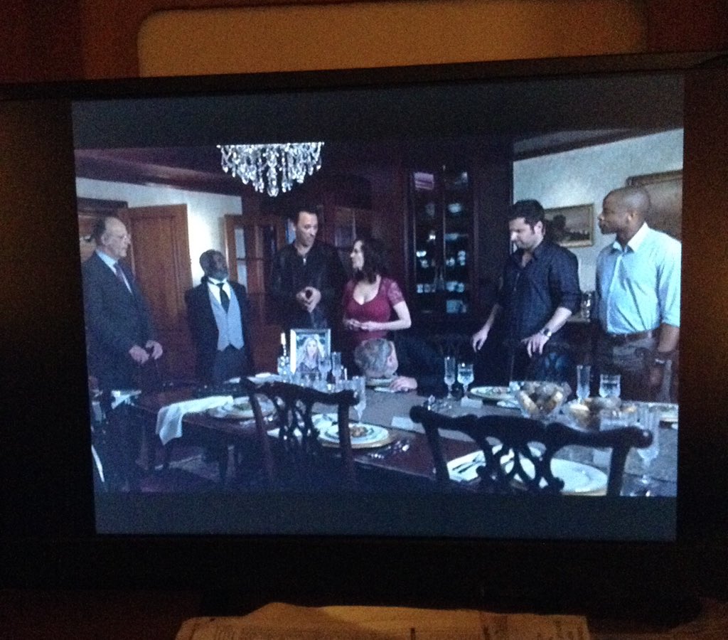 HPfan_nPatronus's tweet photo. Love this! @curtsmith @JamesRoday @DuleHill @Stevevalentine @Omundson @maggielawson #BillyLips #Psych #100Clues #ShawnSpencer #Gus #Shules https://t.co/qIqlmCaV0e