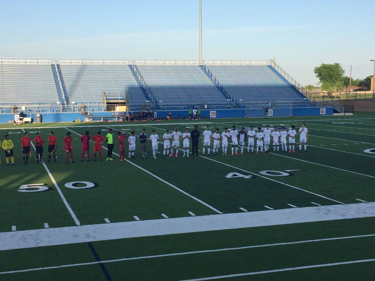 Exciting first half! Hawks tied 1-1 with a goal from Lannan off a corner by Arellano. Let's finish strong Hawks!!