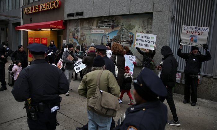 relombardo3's tweet photo. #Divest #GoCreditUnion #Defund
People Divesting From Corporate Banks Have Impacted Dakota Access Pipeline Investors.
https://t.co/qvNdiI95fO https://t.co/9KY16J5GCo