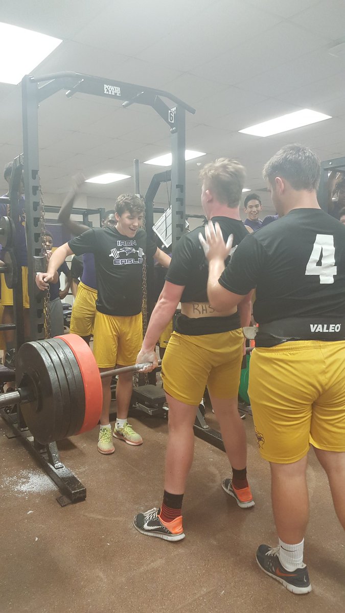 srlight0121's tweet photo. @RichardsonHS_FB @RichardsonHS1 @CoachPels @RHSABC @Ram_Hart @TTRC54 @JasonGunter13 Putting in work!!! https://t.co/sNEm24RMVO