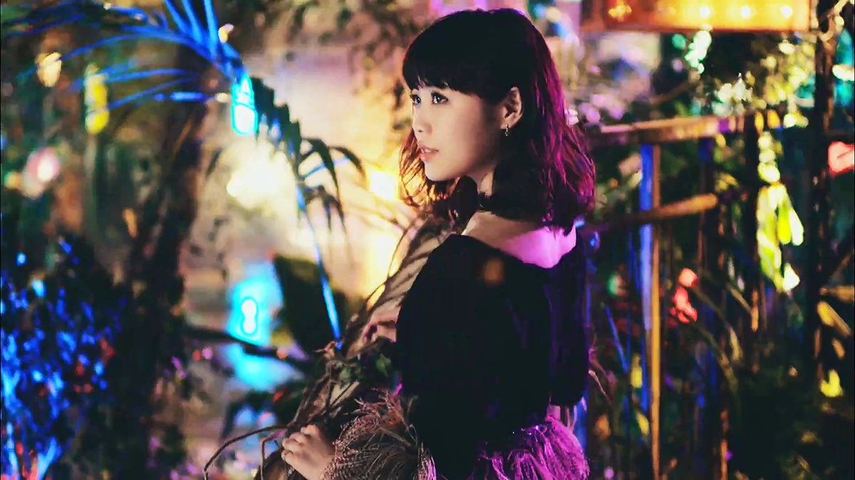 Yuko_Reina_120's tweet photo. MOON JELLYFISH°･🐠

やっとMV解禁された🌼
まじ、鷲尾ちゃん可愛すぎて😳💗
ダンスもカッコイイし最高🌸
何回も見てしまう😻

#Flower
#MOONJELLYFISH 
#鷲尾伶菜 https://t.co/miOwYw858c