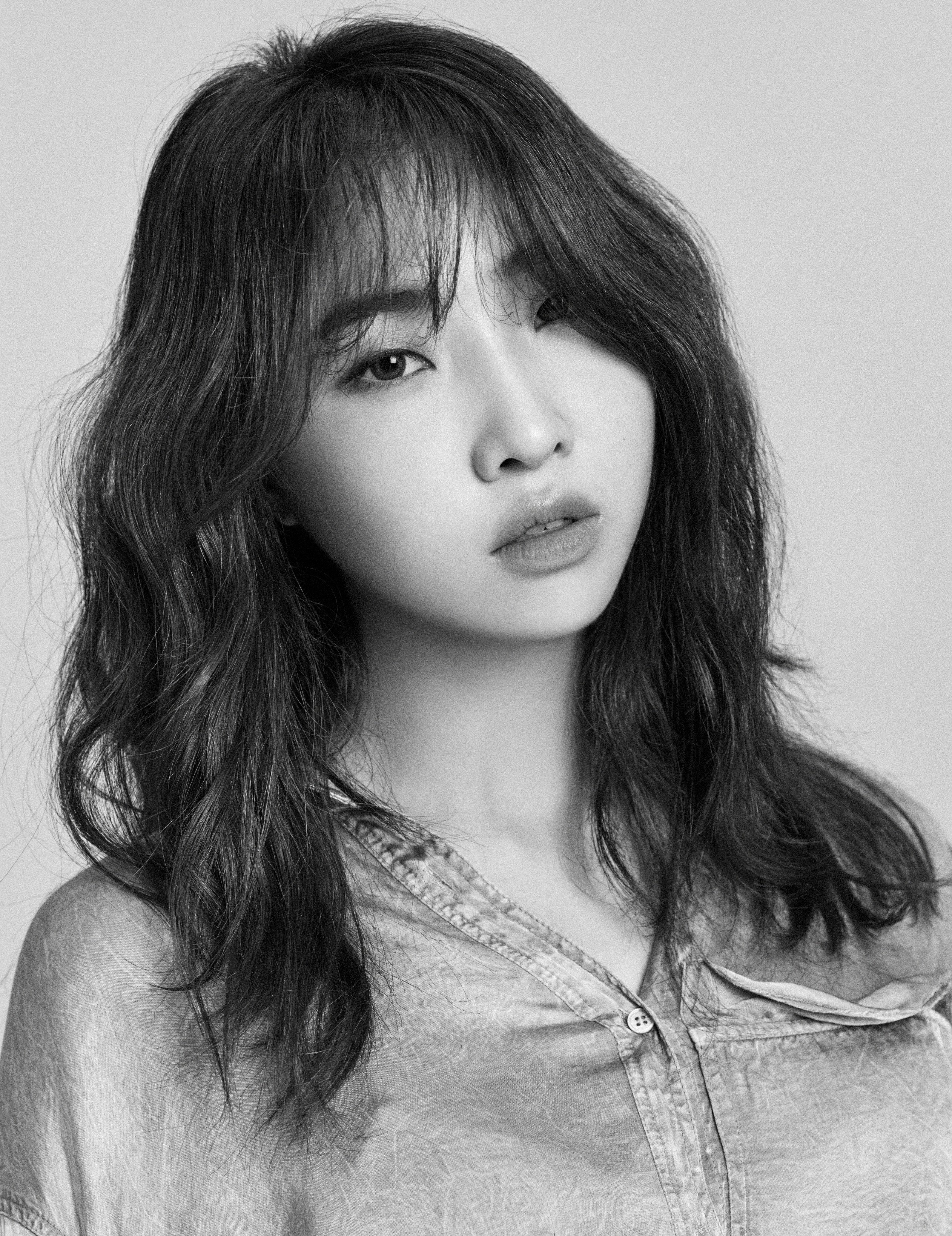 コン・ミンジ直筆サイン入り2Lサイズ写真…Minzyの通販 by