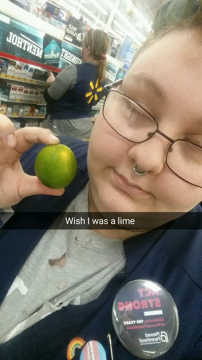 andilunarboy's tweet photo. Wish I was a lime #transguyprobs #whichlips @ChaseRoss https://t.co/KV2nnRjEw7