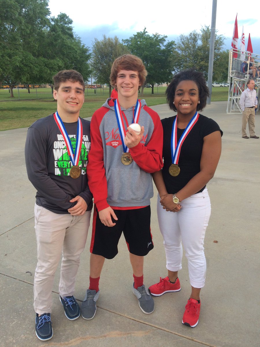 coachmccready's tweet photo. @mkumlien0066 threw out the first pitch @AndrenaCarter and Schon honored as well @NW_Wrestling https://t.co/Gs9DBobk9f