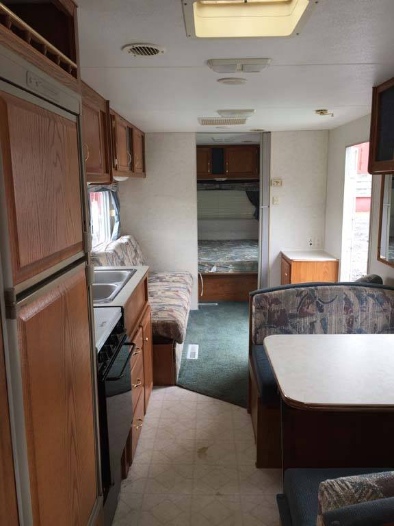 auctionsalesco's tweet photo. #RV season is here. This trailer on auction Sat & Sun, Apr 8/9 #ConsignmentAuction! Check out the catalog at https://t.co/BQSgsFoTgd https://t.co/LEvCHP4CHP