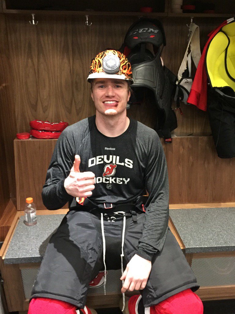 Ben Thomson gets the Hard Hat in his 1st NHL game. He brought early energy by throwing checks and drawing a penalty.