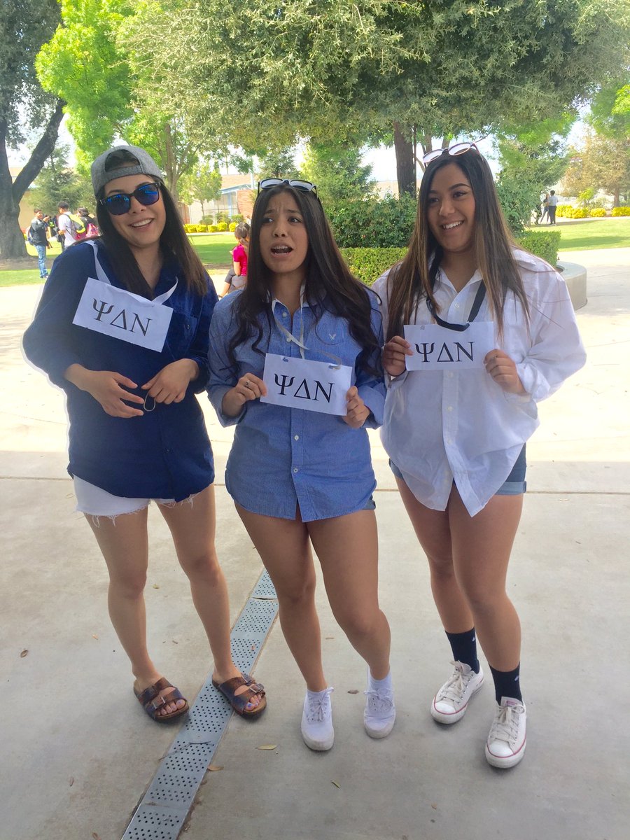 ivonneramirez_'s tweet image. FratTuesday con mis amigas #SpringWeek @quintana_alyssa @mariasanchezz_3
