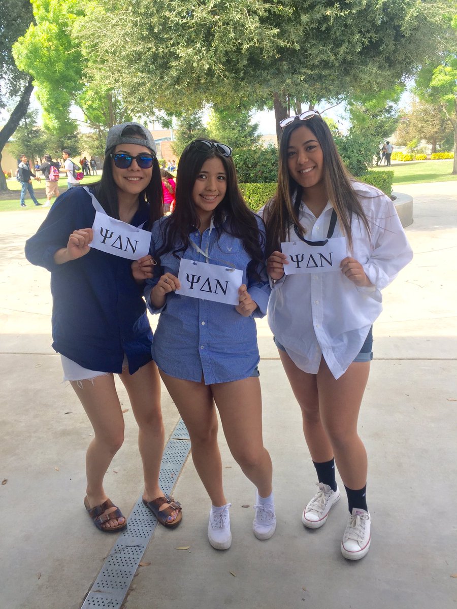 ivonneramirez_'s tweet image. FratTuesday con mis amigas #SpringWeek @quintana_alyssa @mariasanchezz_3