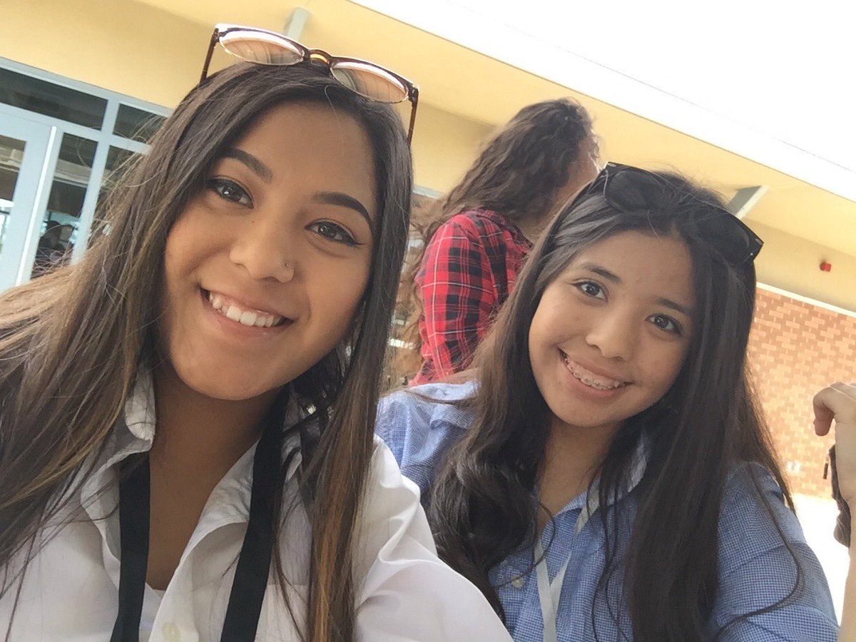 ivonneramirez_'s tweet image. FratTuesday con mis amigas #SpringWeek @quintana_alyssa @mariasanchezz_3