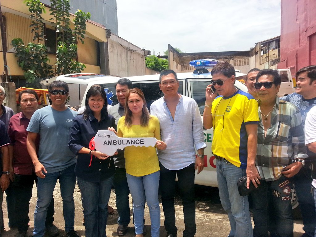 RazelCuizon's tweet photo. Look: Cebu City Councilors handed an ambulance to the Barangay Management Office of Sambag I.  @sunstarcebu https://t.co/EvfjuwVjZh